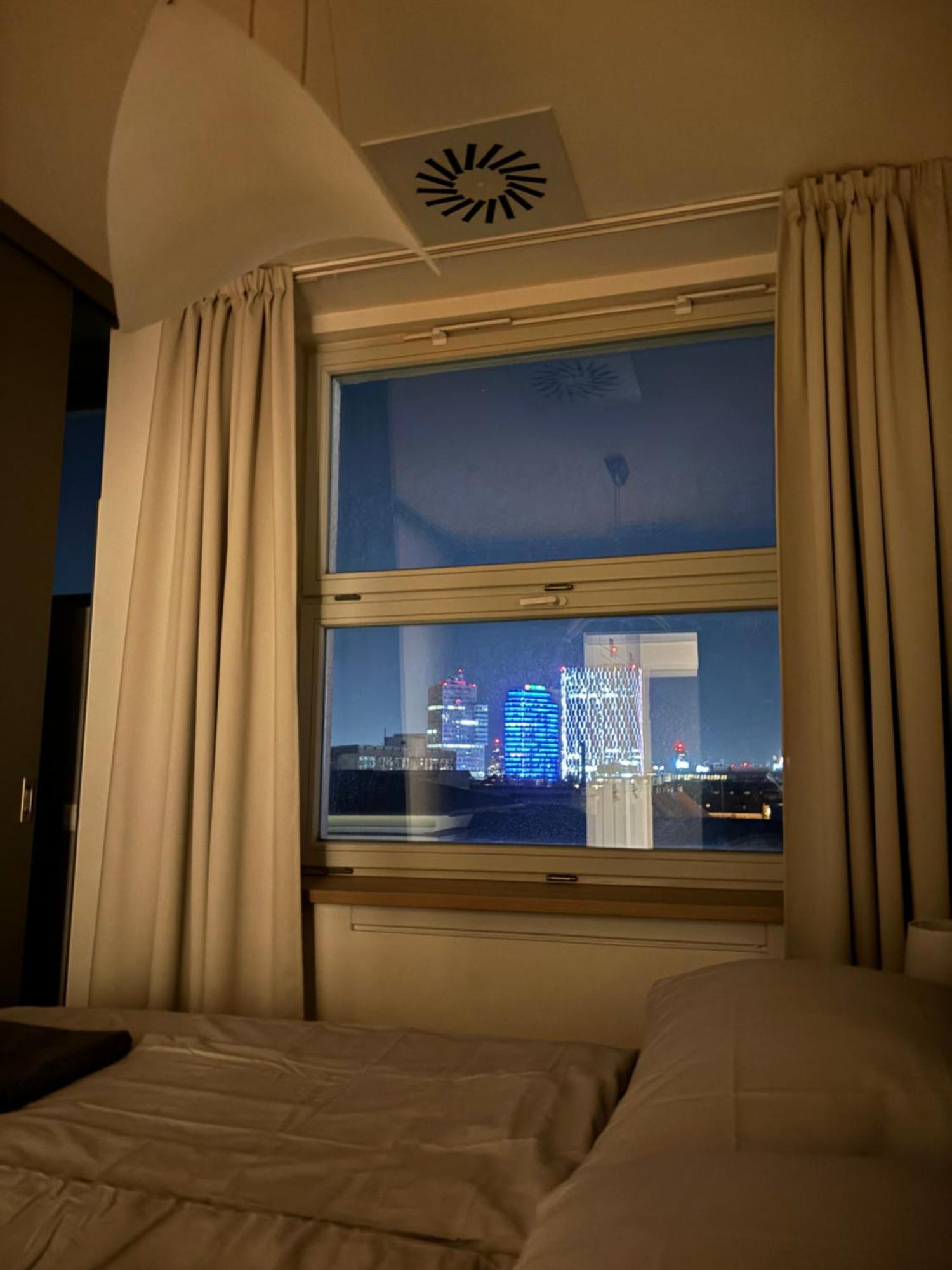 Main City Center - Luxury - Free Parking - City View Bratislava Exterior foto
